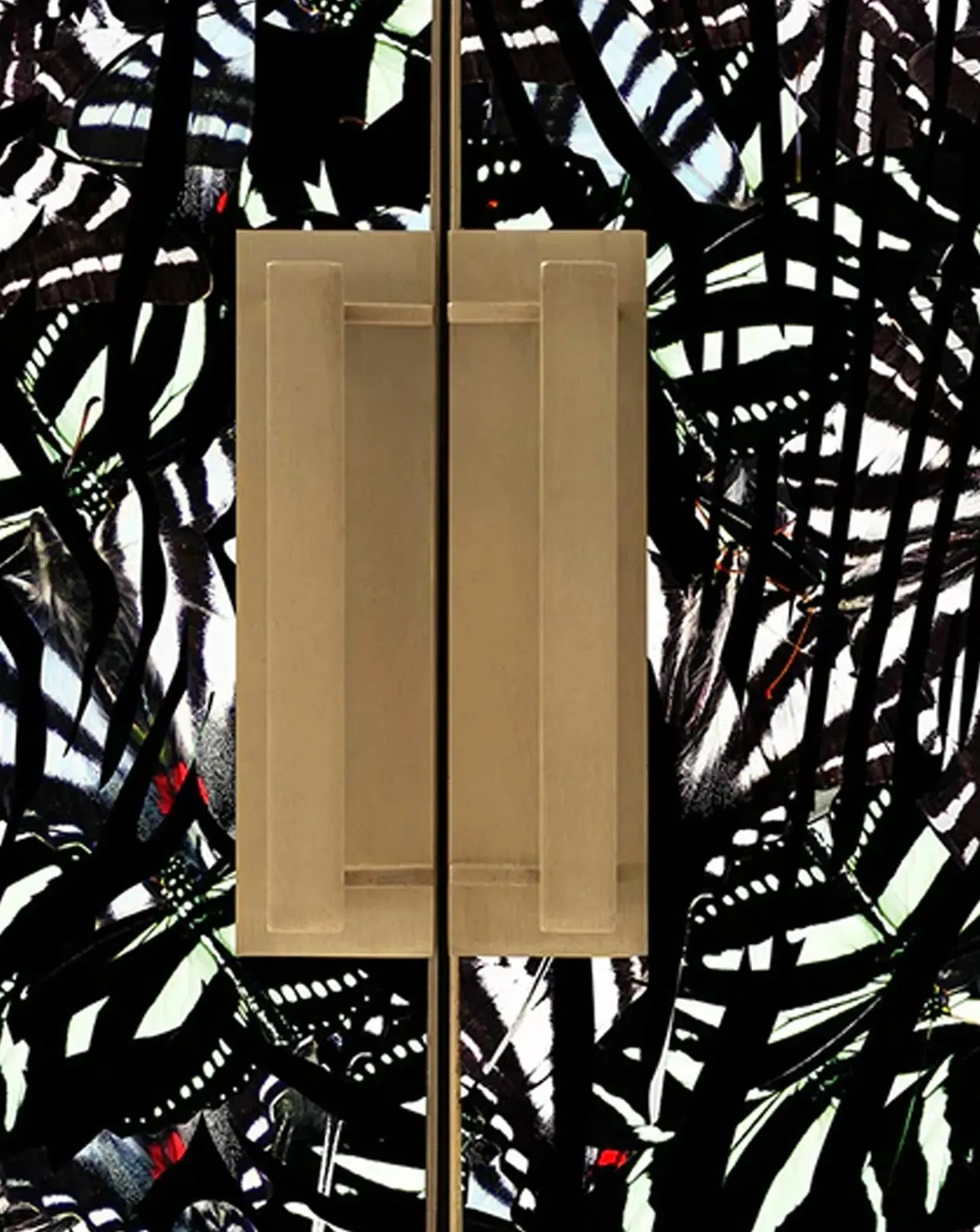 Felder Felder Cordelia Zebra Butterfly Cabinet