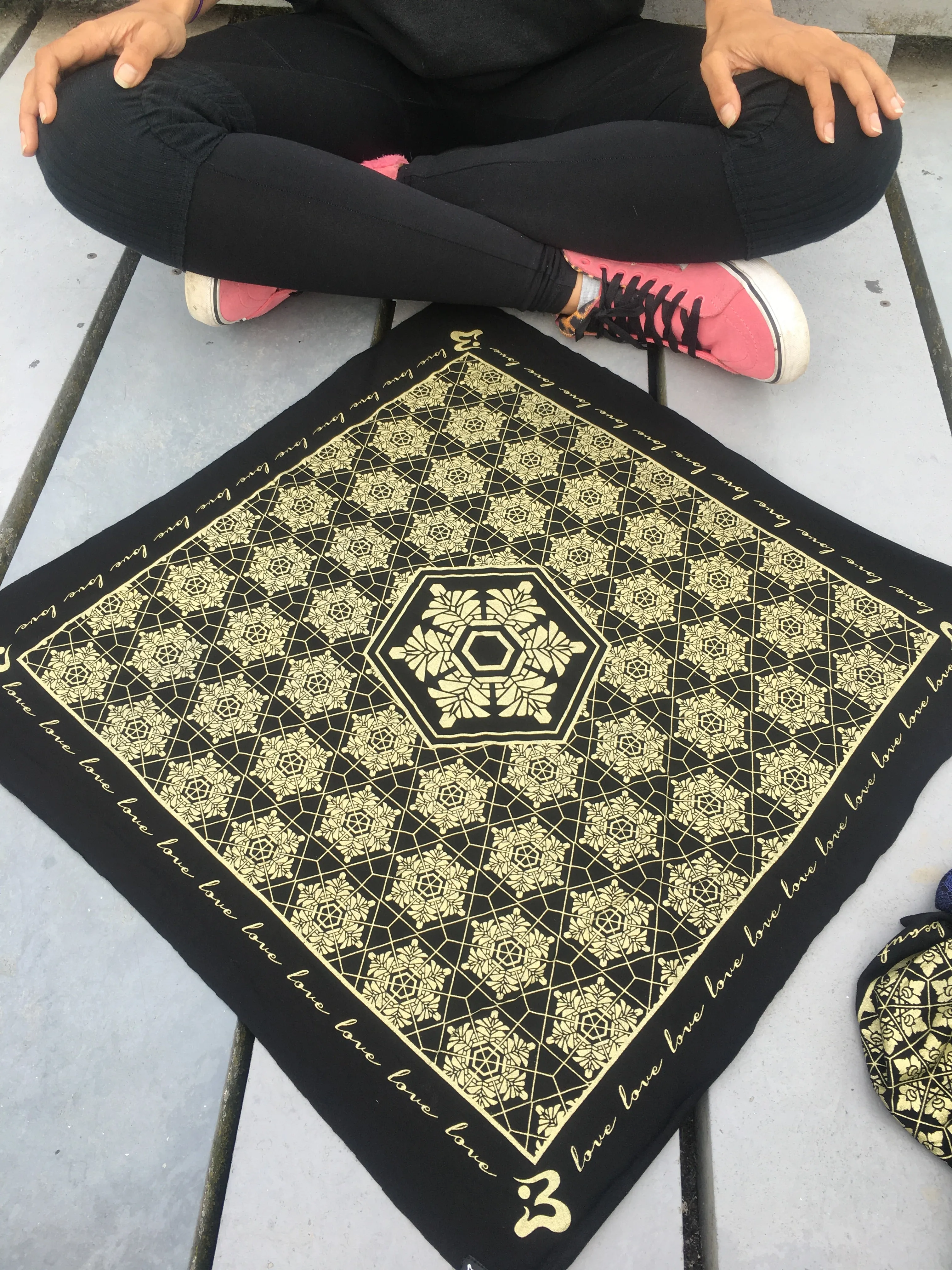 Frequency Bandana