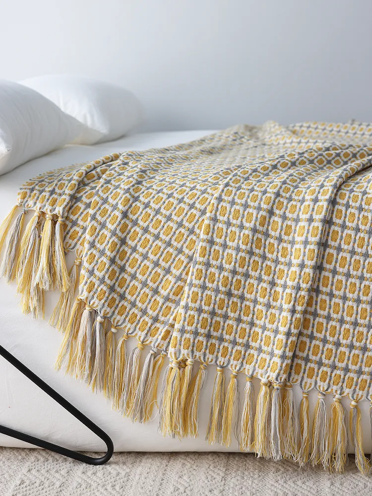 Geometric Pattern Tassel Throw
