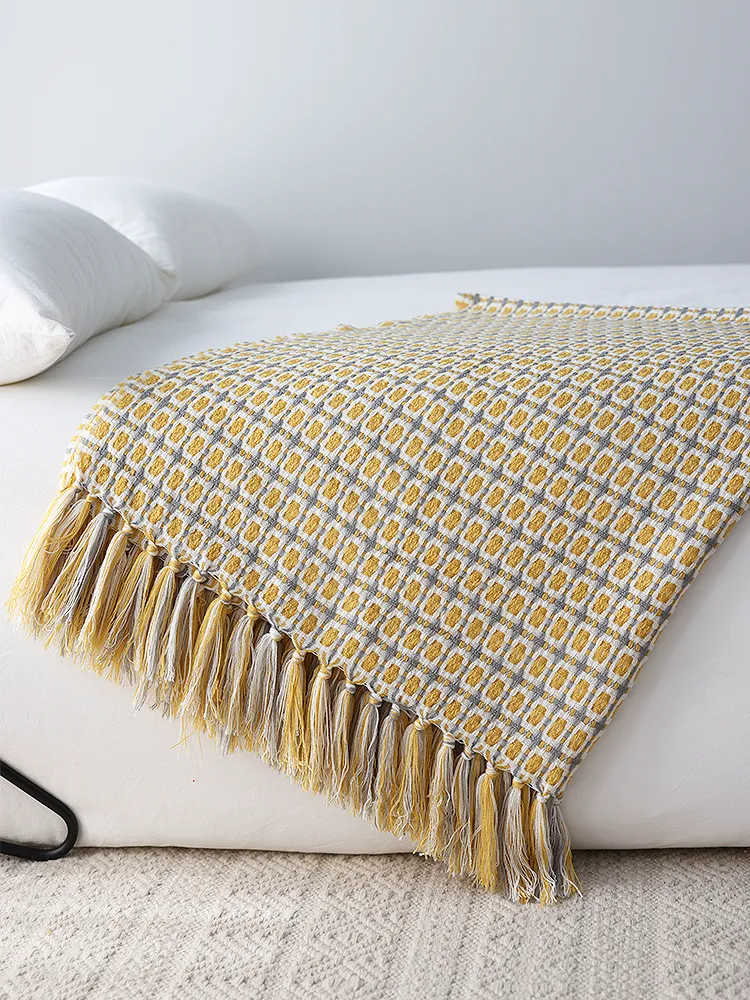 Geometric Pattern Tassel Throw