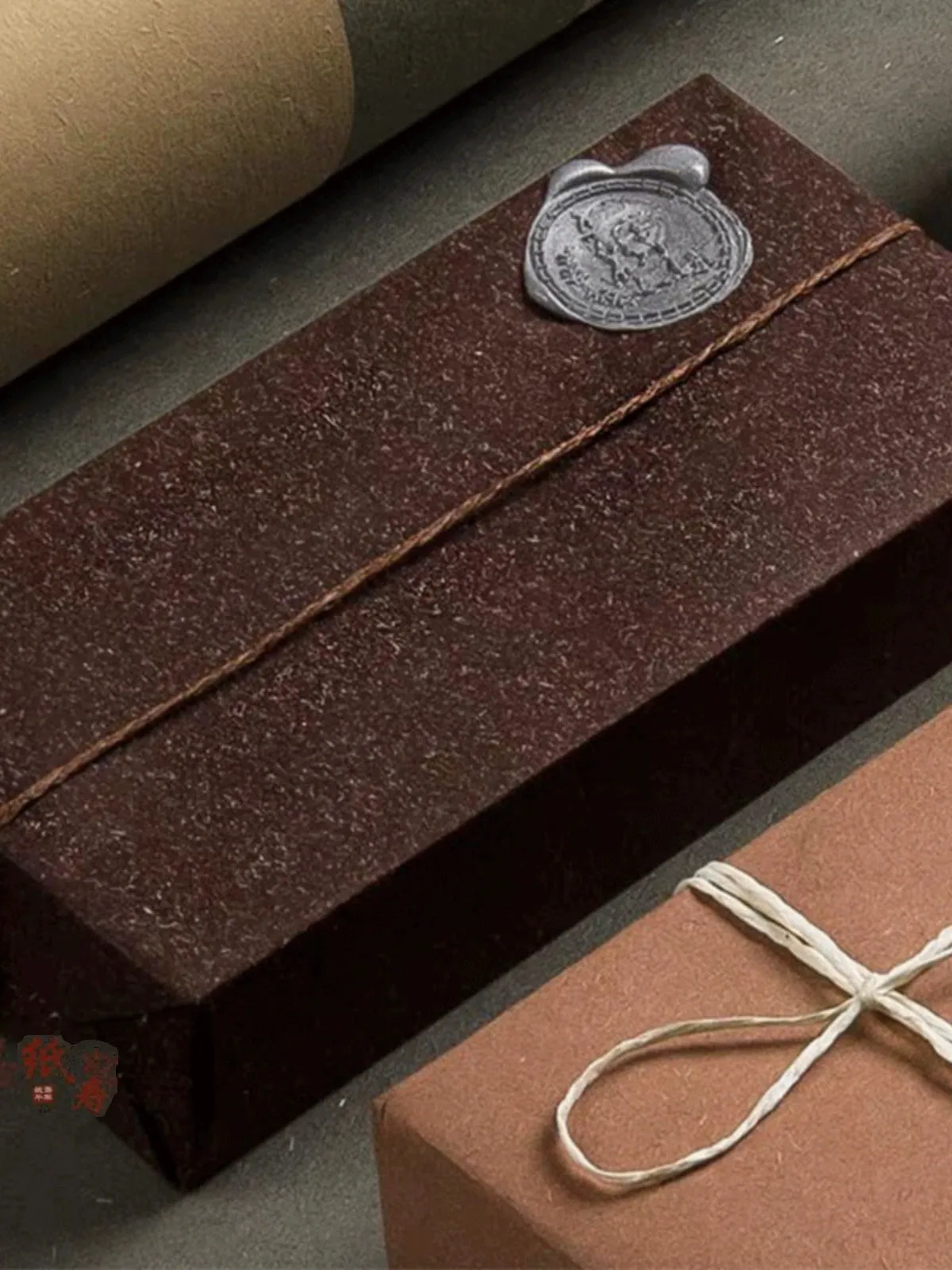Refined Elegance: Luxury Gift Wrapping Paper Collection