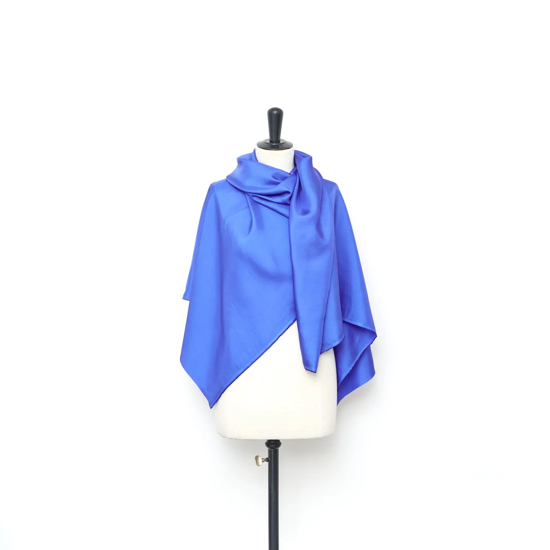 T22N01375 | Shiny Silk Twill