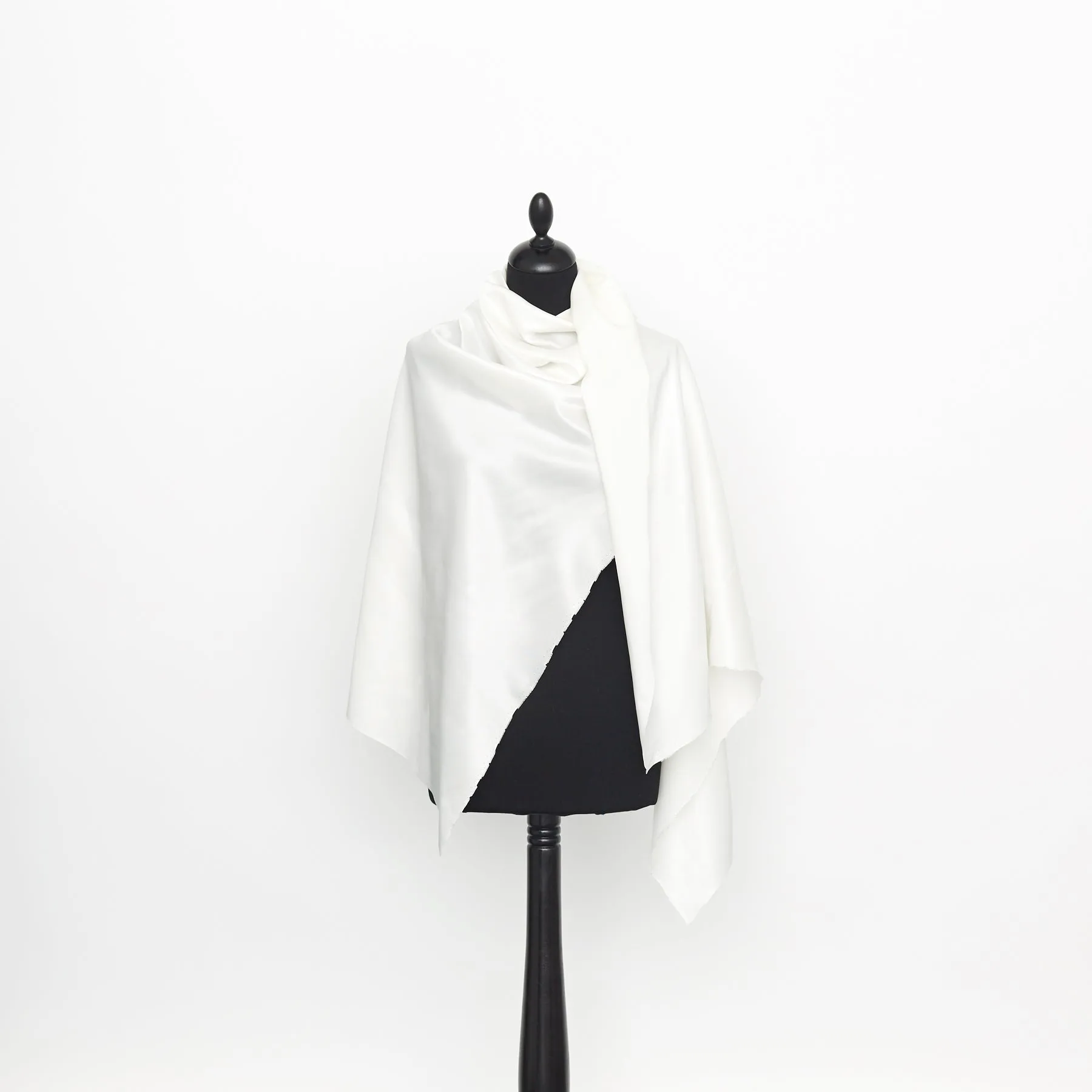 T23A05299 | Shiny Silk Twill