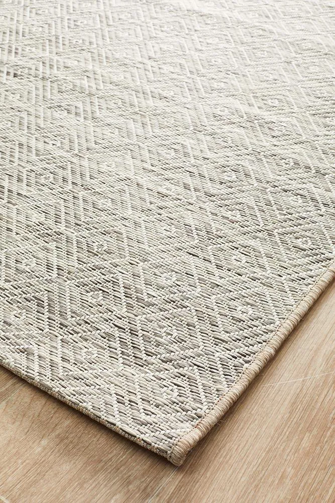 Terrace Clara Diamond Rug Natural
