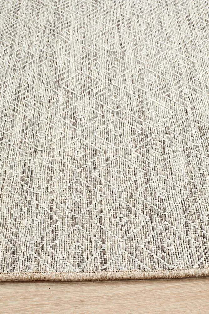 Terrace Clara Diamond Rug Natural