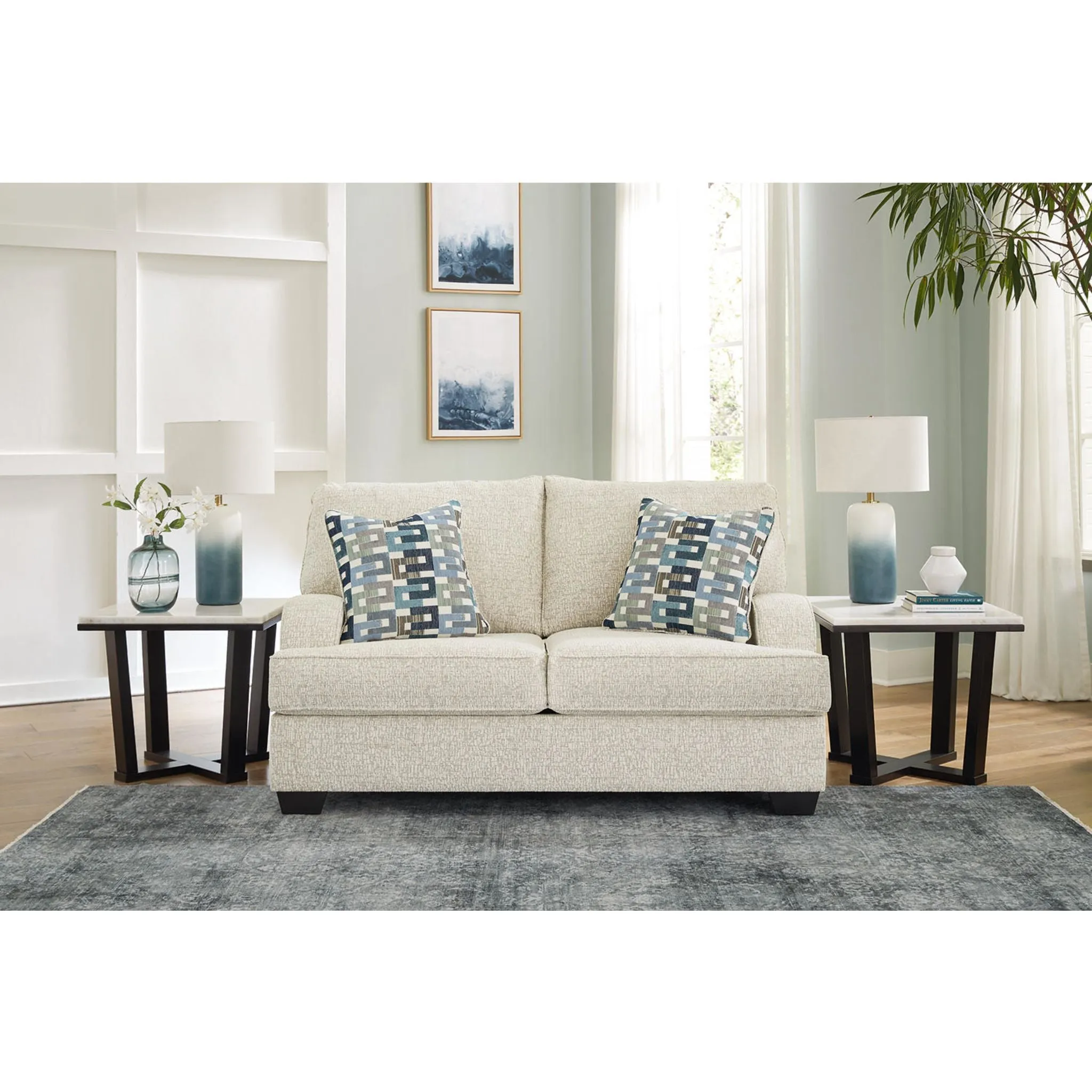 Valerano Loveseat