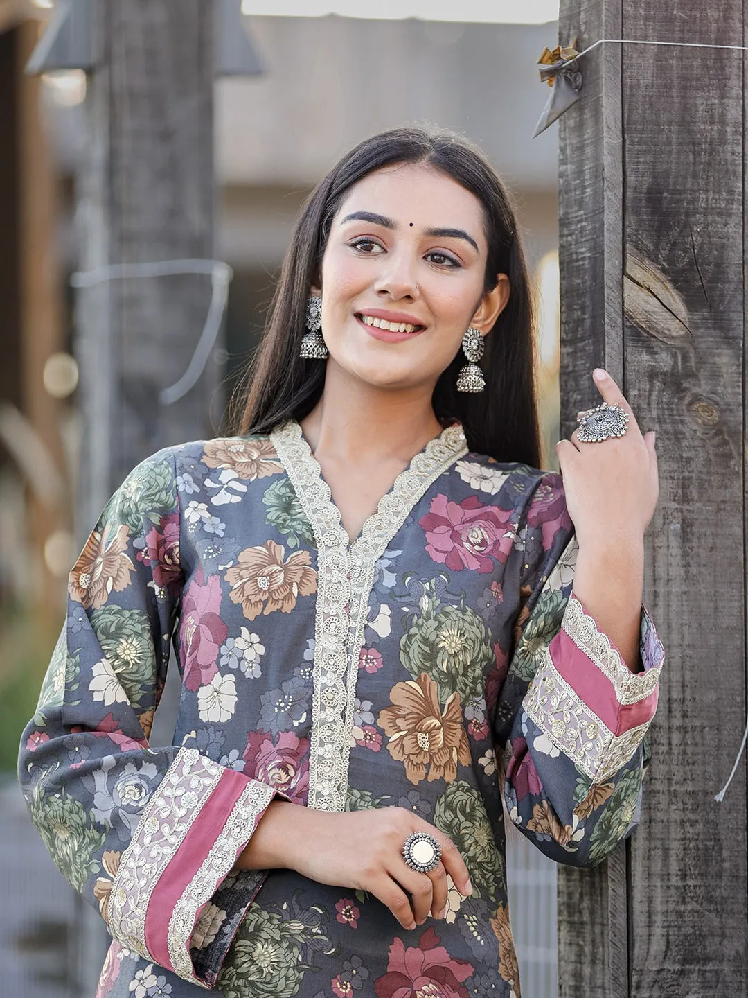 Women Grey Silk Bland kurta set with Thread Work Kurta Trouser Set